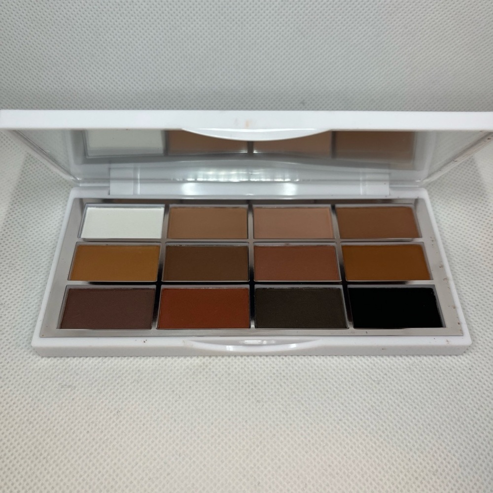 Lash Step Matte About You Eyeshadow Palette